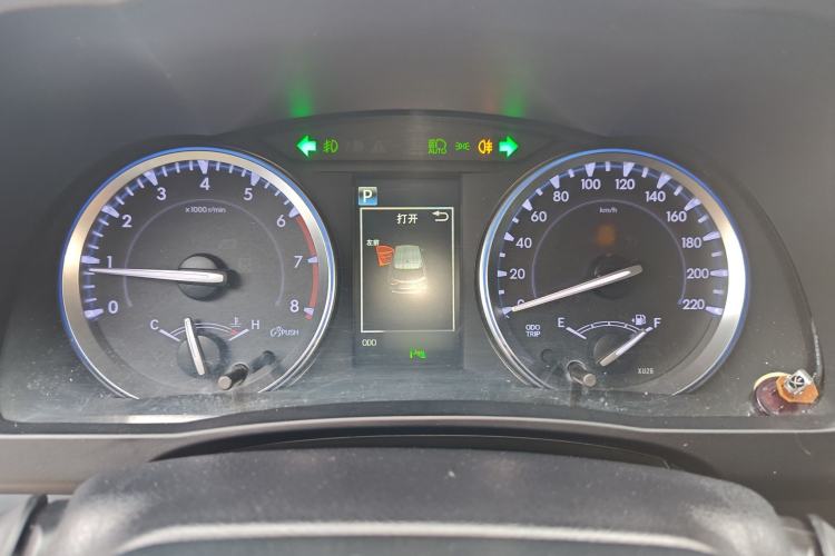 Used Toyota Highlander 2018 2.0T Four-Wheel Drive Luxury Edition 7 Seats China V Emission Standard
