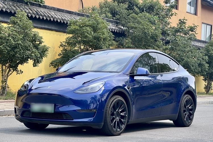 Used Tesla Model Y 2021 Long-Range All-Wheel-Drive Version
