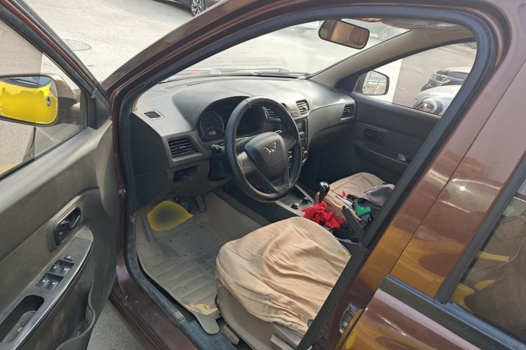 Used Wuling Hongguang 2015 1.5L S Base Model China IV