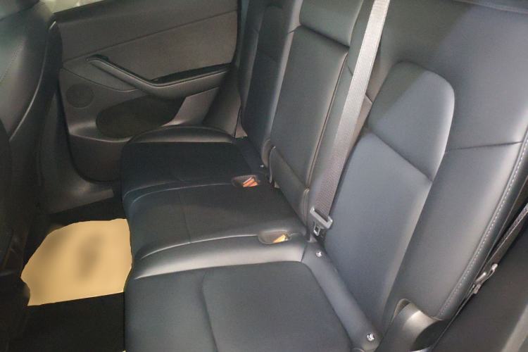 Used Tesla Model Y 2023 Rear-Wheel-Drive Version
