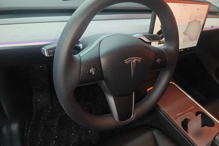 Used Tesla Model Y 2023 Rear-Wheel-Drive Version
