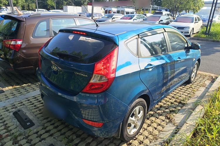 Used Hyundai Verna Ray 2016 1.4L Automatic Leading-Edge GLX