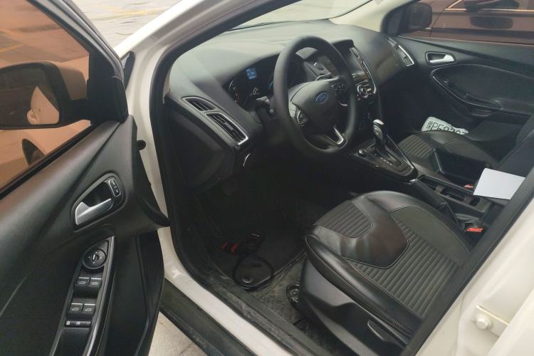 Used Ford Focus 2017 Sedan 1.6L Automatic Fashion Edition Smart Drive Version
