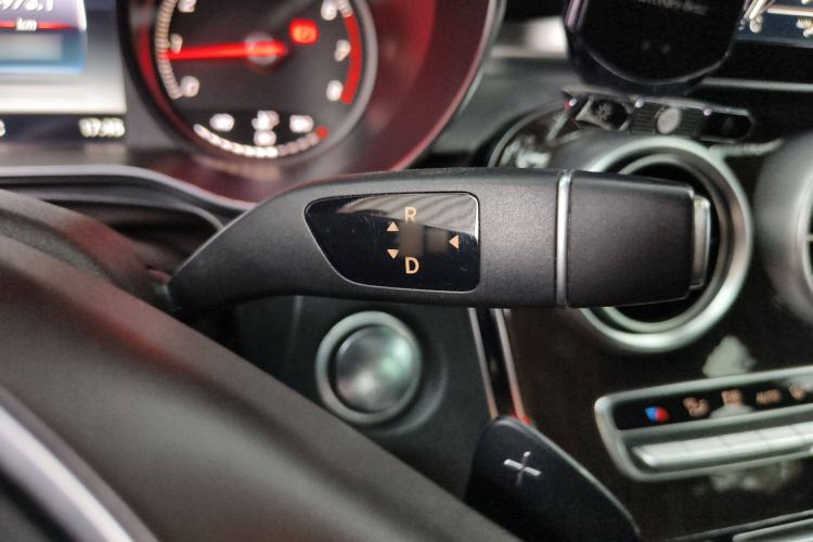 Used Mercedes-Benz GLC 2018 Facelift GLC 260 4MATIC Luxury Edition
