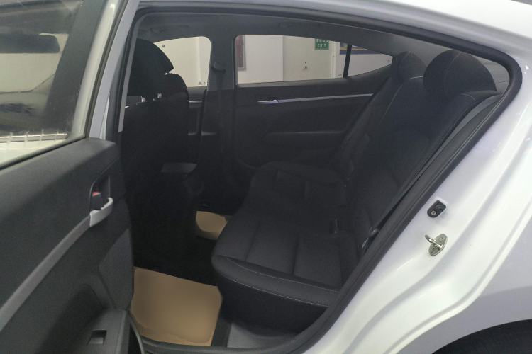 Used Hyundai Elantra 2016 1.6L Automatic ZhiXuan – Elite Version
