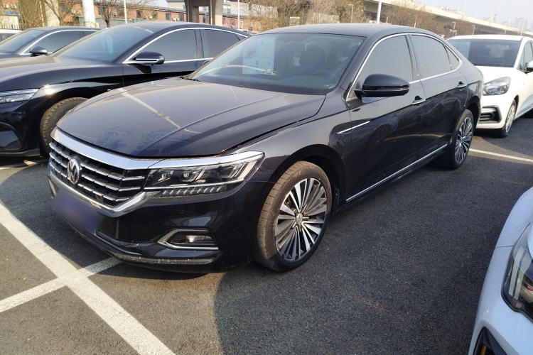 Used Volkswagen Passat 2019 330TSI Luxury Edition China VI Standard
