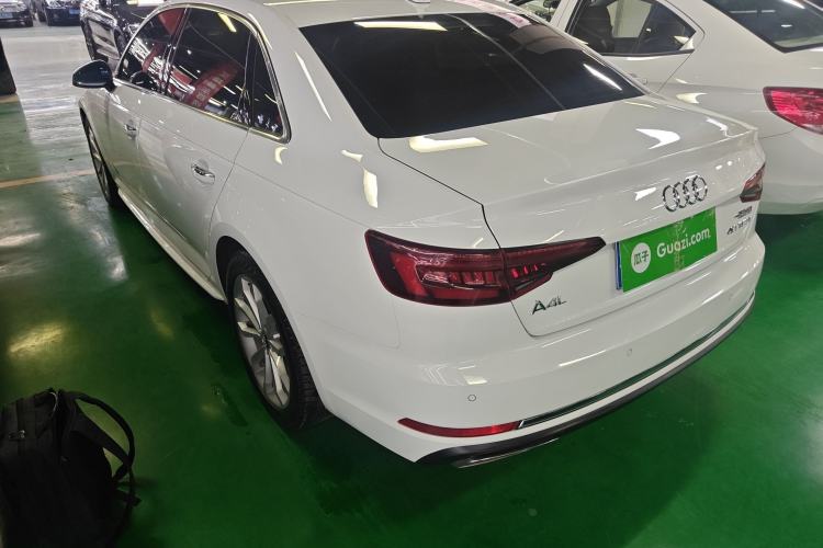 Used Audi A4L 2019 40 TFSI Ambition Version China V