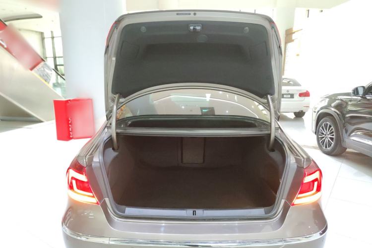 Used Volkswagen FAW-Volkswagen CC 2013 1.8TSI Luxury Model
