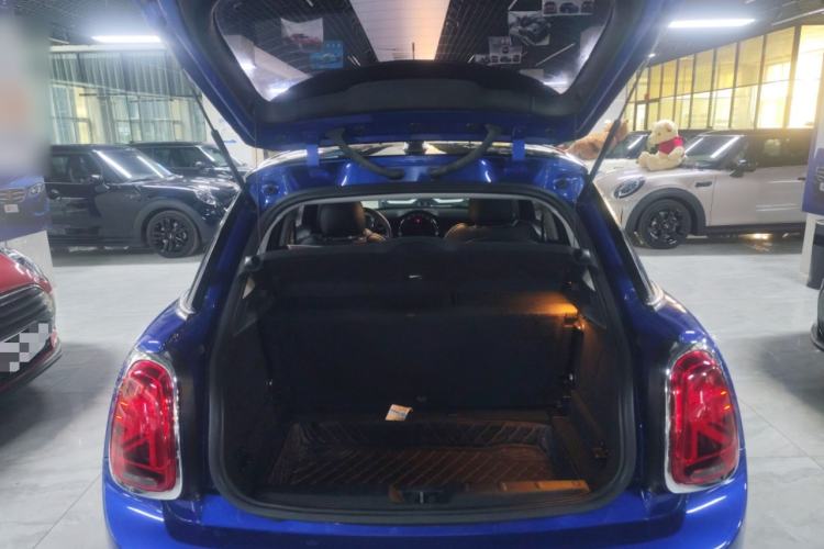 Used  MINI 2019 1.5T COOPER Classic Edition Five-Door Version
