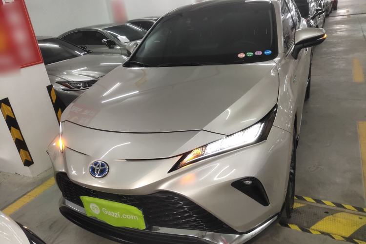 Used Toyota Venza 2022 Dual-Engine 2.5L CVT Two-Wheel Drive Luxury Edition
