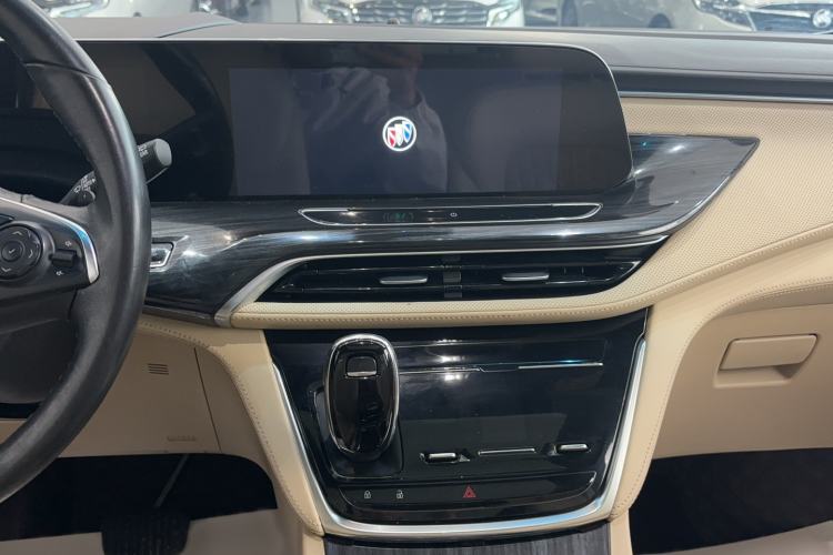 Used Buick GL8 2022 ES Landtrek 653T Flagship Model