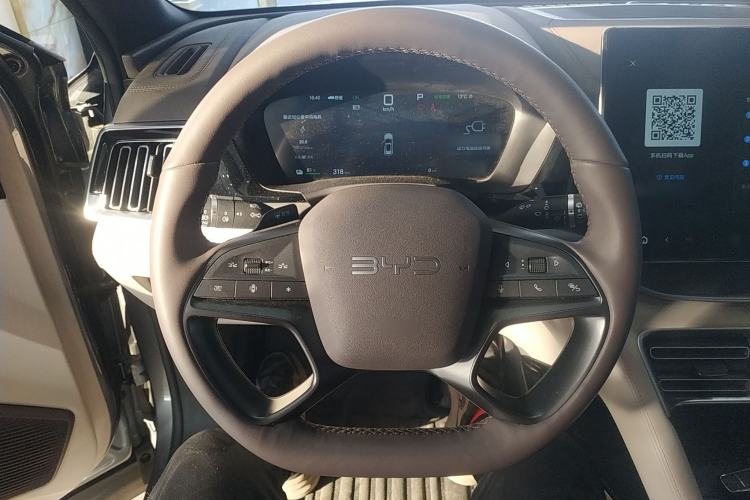 Used BYD Song PLUS New Energy 2025 EV Intelligent Driving Version 520km Premium Model
