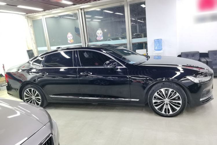 Used Volvo S90 New Energy 2023 T8 Plug-in Hybrid All-Wheel Drive Long-Range Zhiyi Luxury Edition
