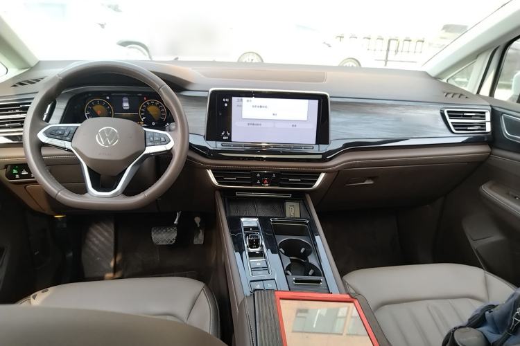 Used Volkswagen Viloran 2024 330TSI Luxury Edition