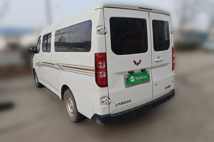 Used Wuling Yangguang 2024 300KM Comfort Version Passenger Van 75kW
