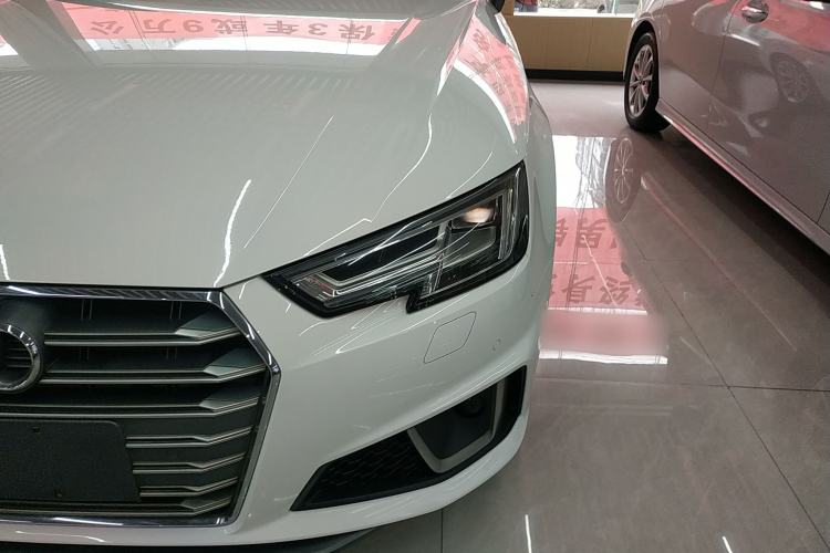 Used Audi A4L 2019 40 TFSI Fashion Version China V
