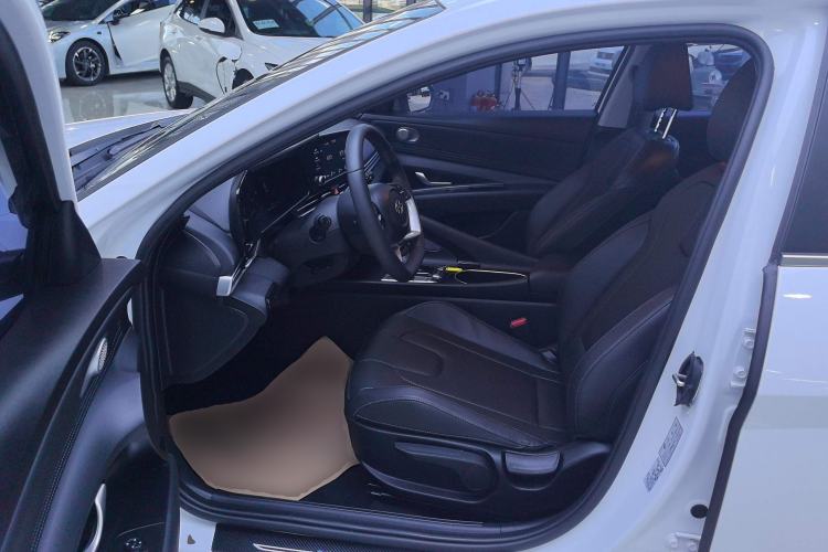 Used Hyundai Elantra 2022 1.5L CVT GLX Elite Edition
