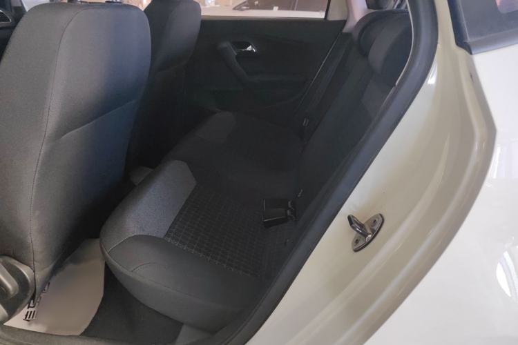 Used Volkswagen Polo 2016 1.6L Automatic Comfort Model
