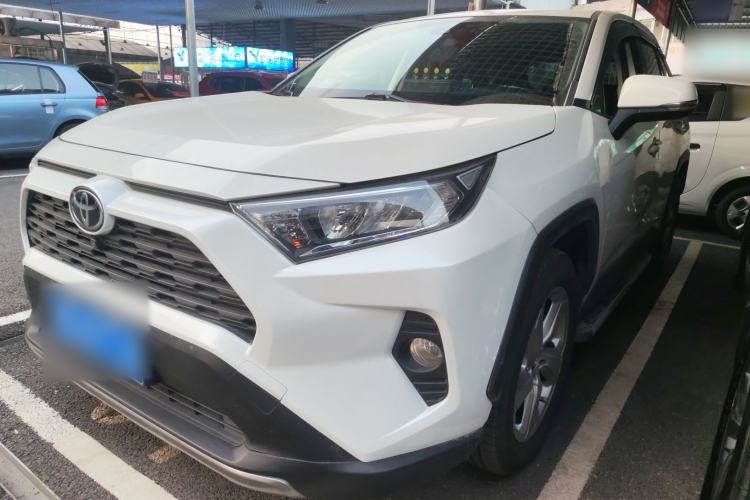 Used Toyota RAV4 2021 2.0L CVT Two-Wheel Drive Fashion PLUS Edition
