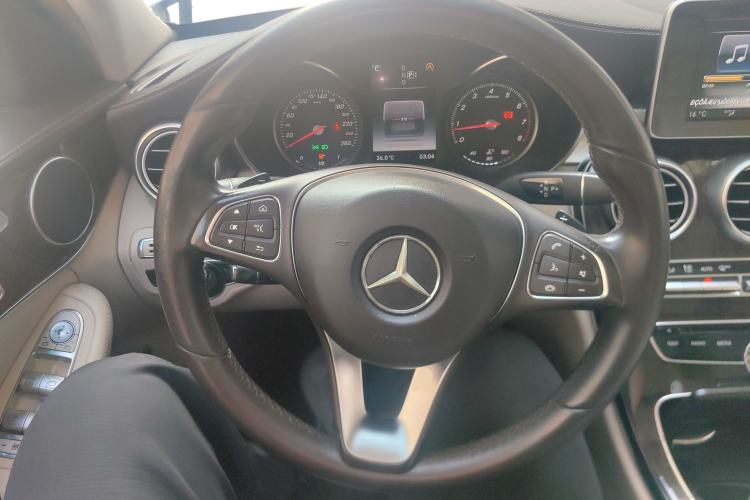 Used Mercedes-Benz C-Class 2015 C 200 L