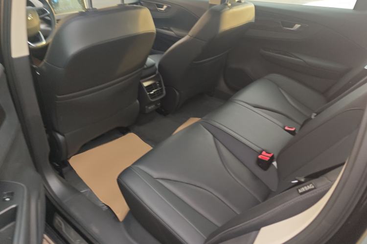 Used Hongqi E-QM5 2022 431 km Charge & Enjoy Edition
