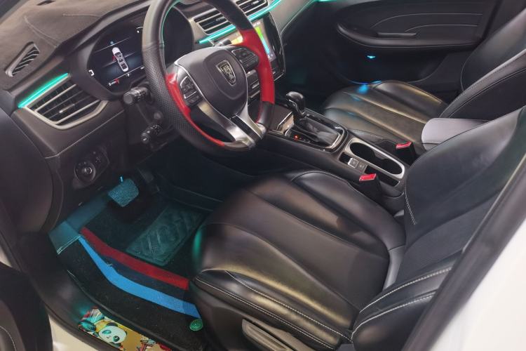 Used Roewe i5 2020 1.5L Automatic 4G Connect Luxury Flagship Edition
