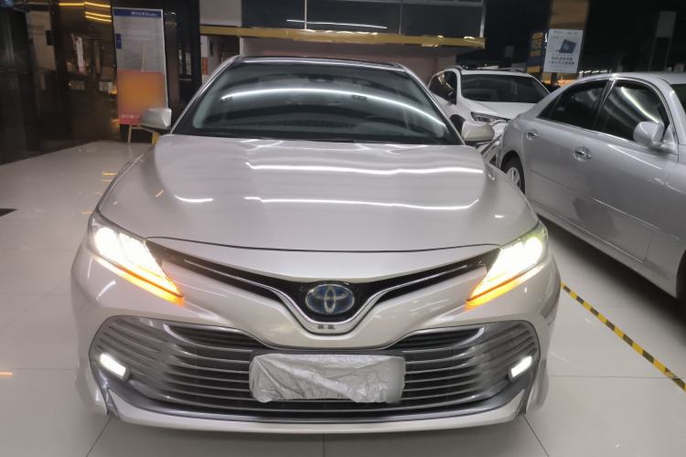 Used Toyota Camry 2019 Dual-Engine 2.5 HG Luxury Edition China VI Standard