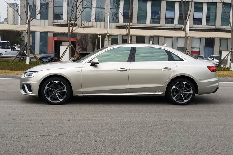 Used Audi A4L 2022 40 TFSI Fashion Dynamic Model
