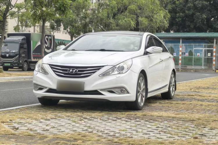 Used Hyundai Sonata 2014 2.4L Automatic Luxury Version China IV Standard
