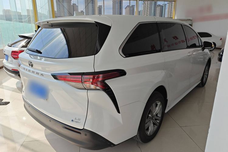 Used Toyota Sienna 2024 2.5L Hybrid Comfort Edition
