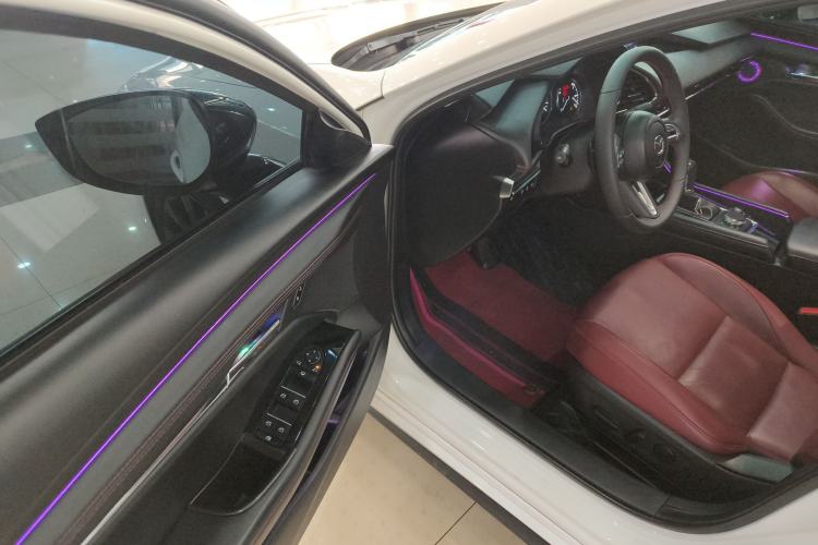 Used Mazda Mazda 3 Axela 2023 2.0L Automatic ZhiZhen Edition
