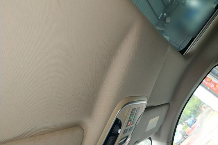 Used Wey VV5 2020 1.5T Two-Wheel Drive Color Pioneer
