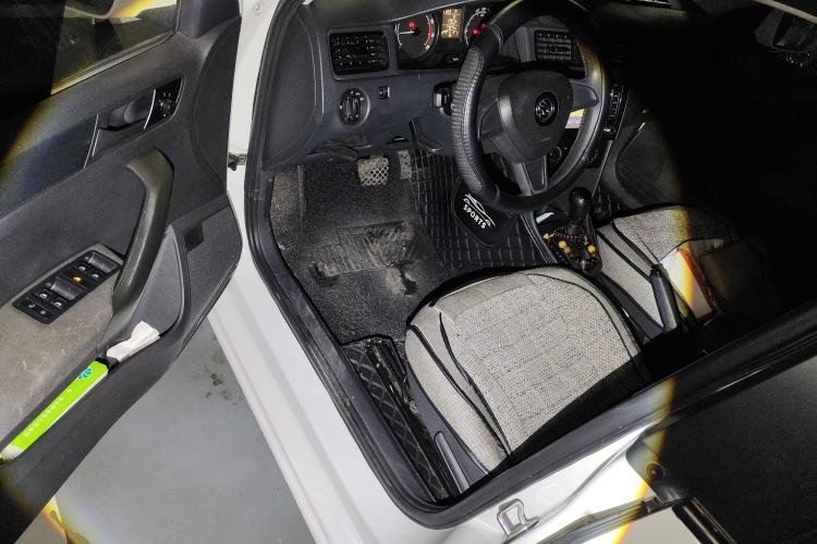 Used Skoda Rapid Spaceback 2016 Revised Version 1.6L Automatic Front-Drive Edition