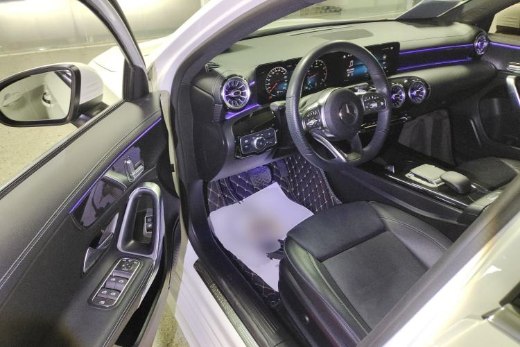 Used Mercedes-Benz A-Class 2021 A 200 L Sport Sedan Fashion Model
