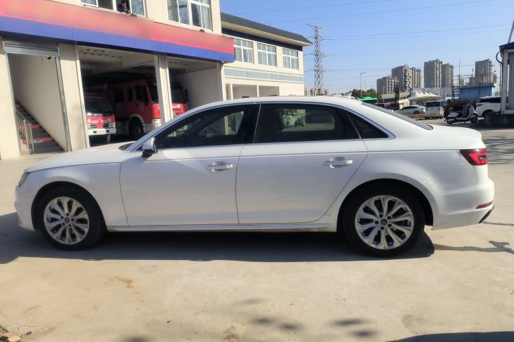 Used Audi A4L 2019 40 TFSI Ambition China VI
