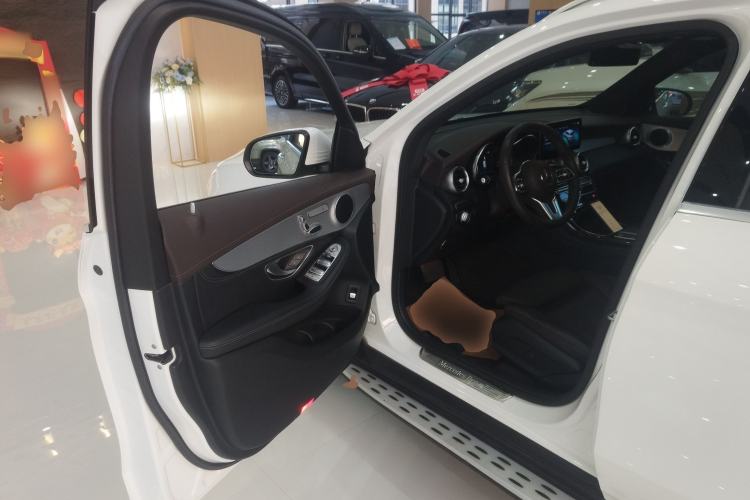 Used Mercedes-Benz GLC 2020 GLC 260 L 4MATIC Dynamic Model
