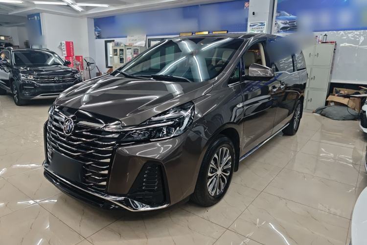 Used Buick GL8 2023 Facelifted Land Cruiser Executive Luxury Version