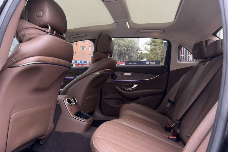 Used Mercedes-Benz E-Class 2023 Facelift E 260 L
