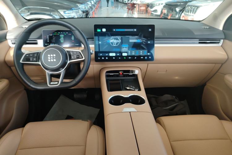 Used  E5 PLUS 2025 165 km Long-Range Version PLUS 7-Seater
