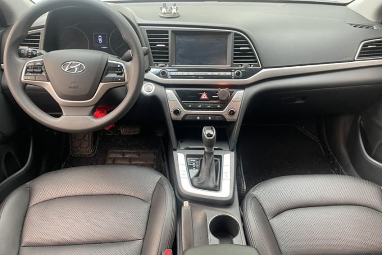 Used Hyundai Elantra 2016 1.6L Automatic ZhiXuan – Elite Version
