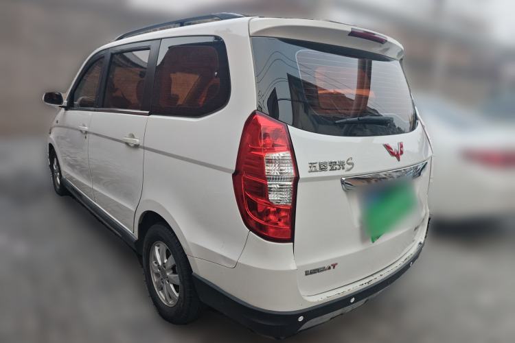 Used Wuling Hongguang 2014 1.5L S Automatic Comfort Edition
