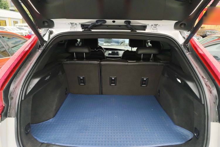 Used Cadillac XT4 2018 28T Two-Wheel Drive Leading Version
