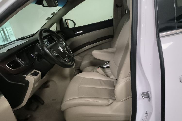 Used Buick GL8 2018 28T Luxury Model China VI Standard
