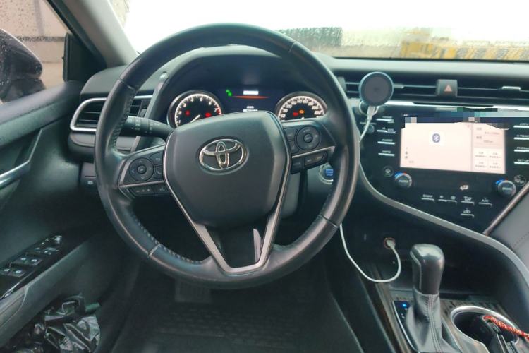 Used Toyota Camry 2018 2.5G Luxury Edition
