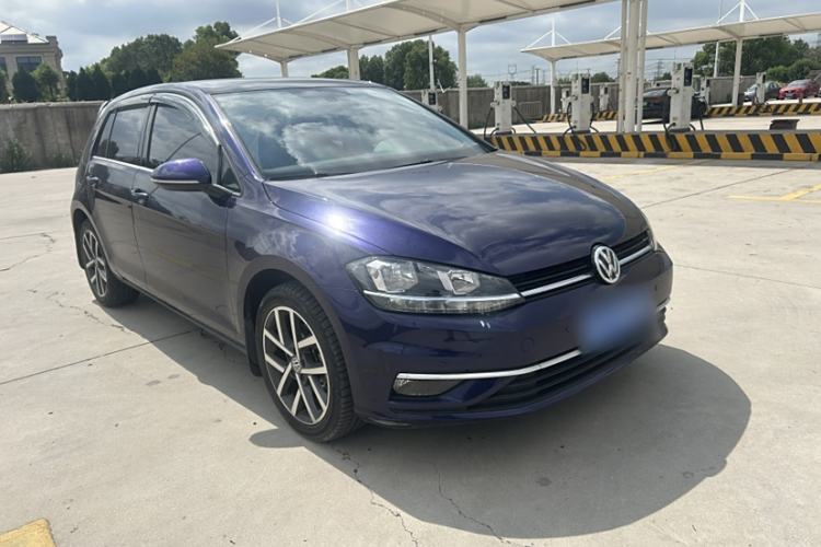 Used Volkswagen Golf 2018 230TSI Automatic Luxury Version
