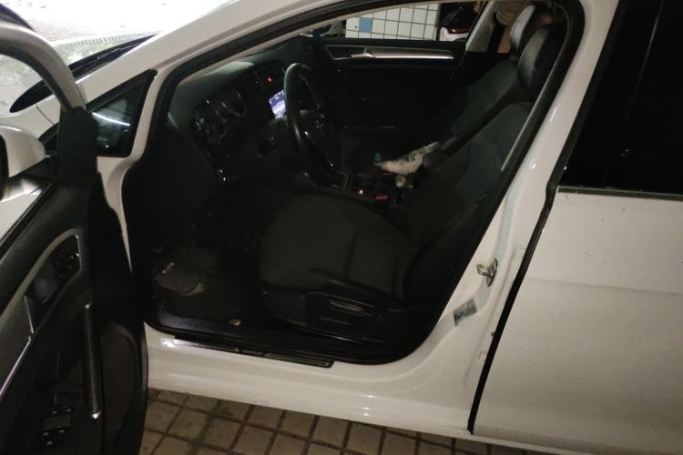 Used Volkswagen Golf 2018 230TSI Manual Comfort Version
