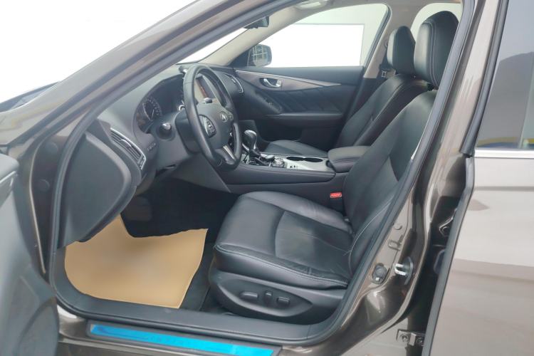 Used Infiniti Q50L 2016 2.0T Enjoyment Edition
