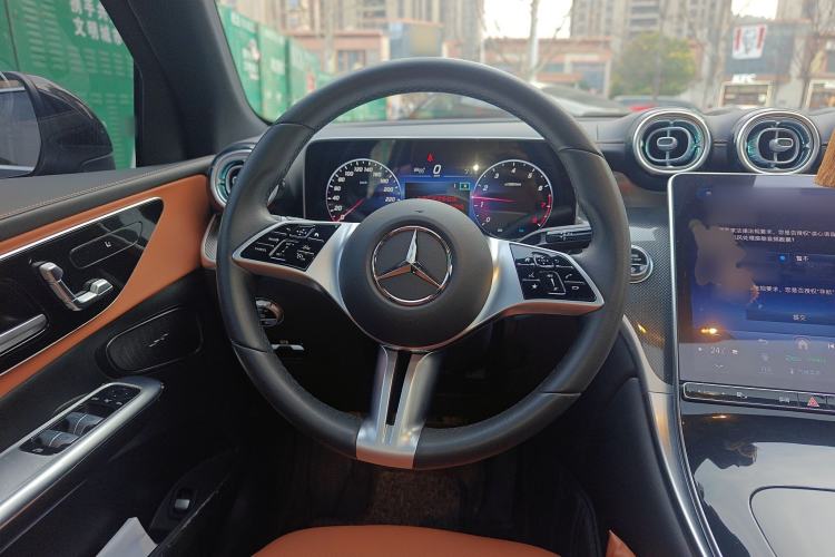 Used Mercedes-Benz GLC 2023 GLC 260 L 4MATIC Dynamic Edition 5-seater
