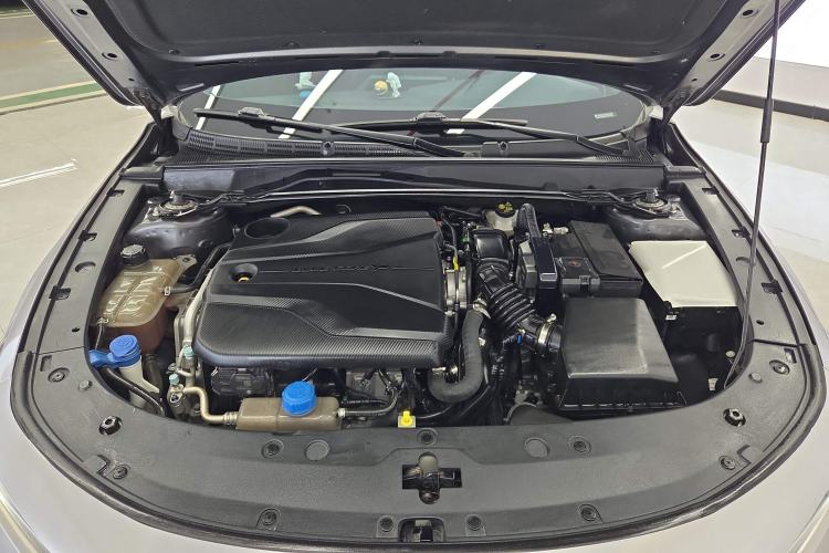 Used Changan UNI-V 2022 1.5T Prestige Version
