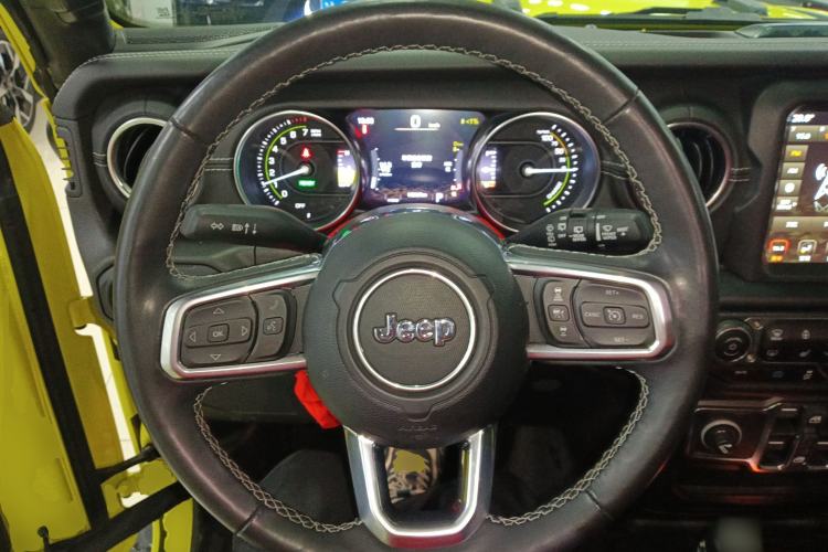 Used  Wrangler New Energy 2022 Four-Door 2.0T 4xe Sahara Fluorescent Yellow Limited Edition
